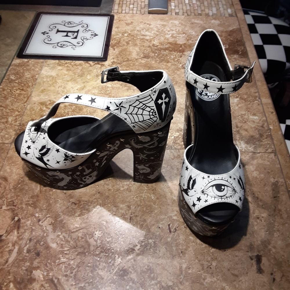 Too Fast, chunky platform heals
